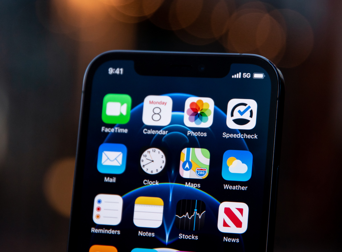 莱山苹果手机维修分享为什么 iPhone 12 在冬季会自动关机 