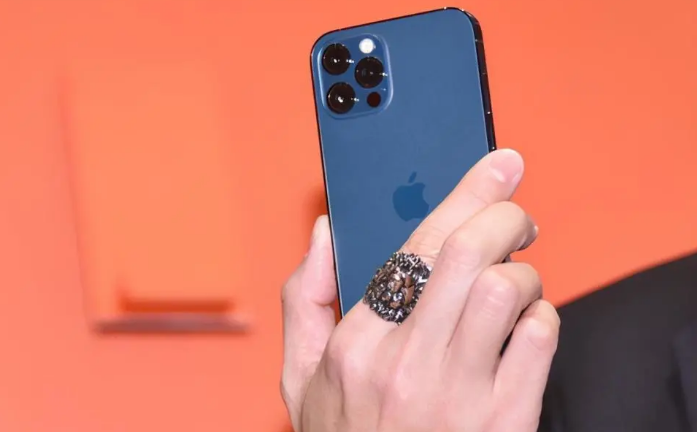 莱山苹果手机维修分享iPhone12系列重启方法教程 